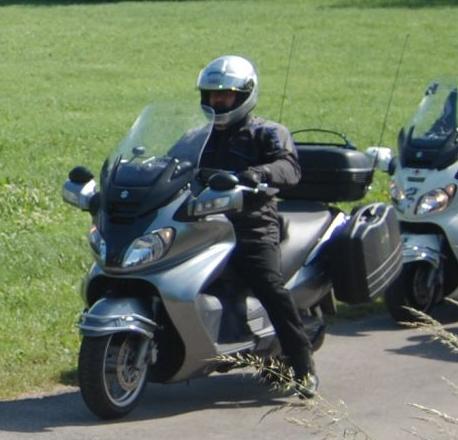 16b.jpg (21019 Byte)